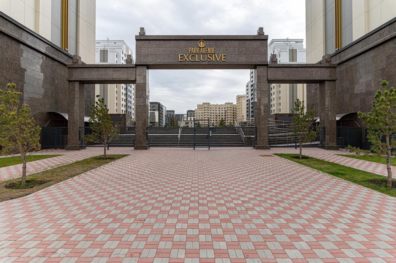 Шикарная Квартира На Против Сада Asztana Kültér fotó